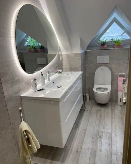 Salle de bain avec grand vasque et miroir - Rénov Appart